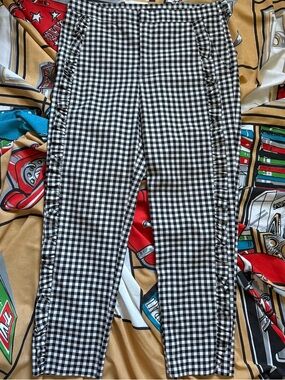 Women's Zara black white gingham plaid ruffle high waisted pants Medium